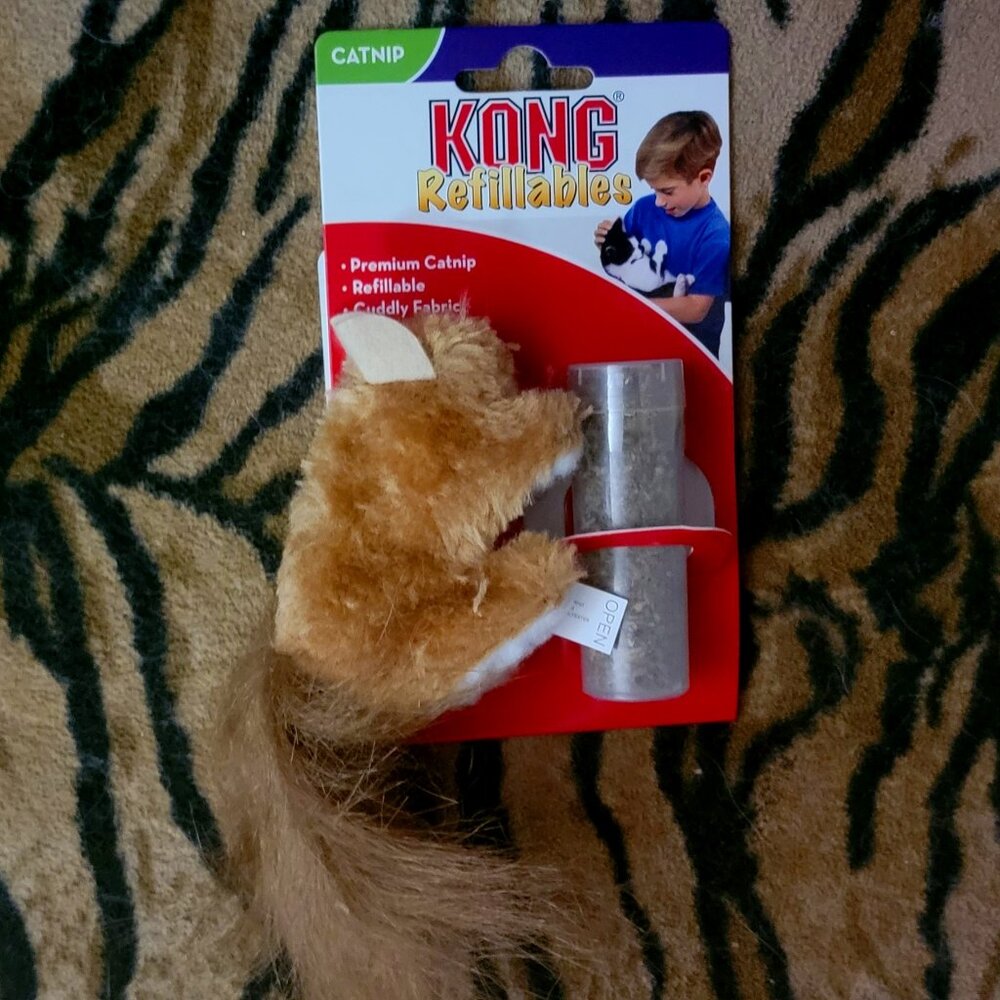 Kong Cat Refillable s Squirrel w/ Catnip New!